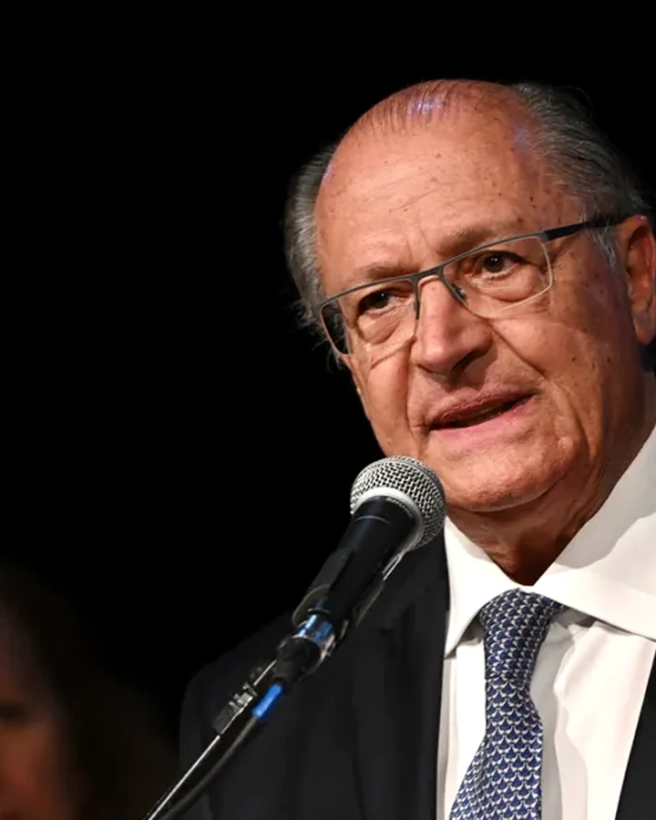 Registro profissional em ambiente político